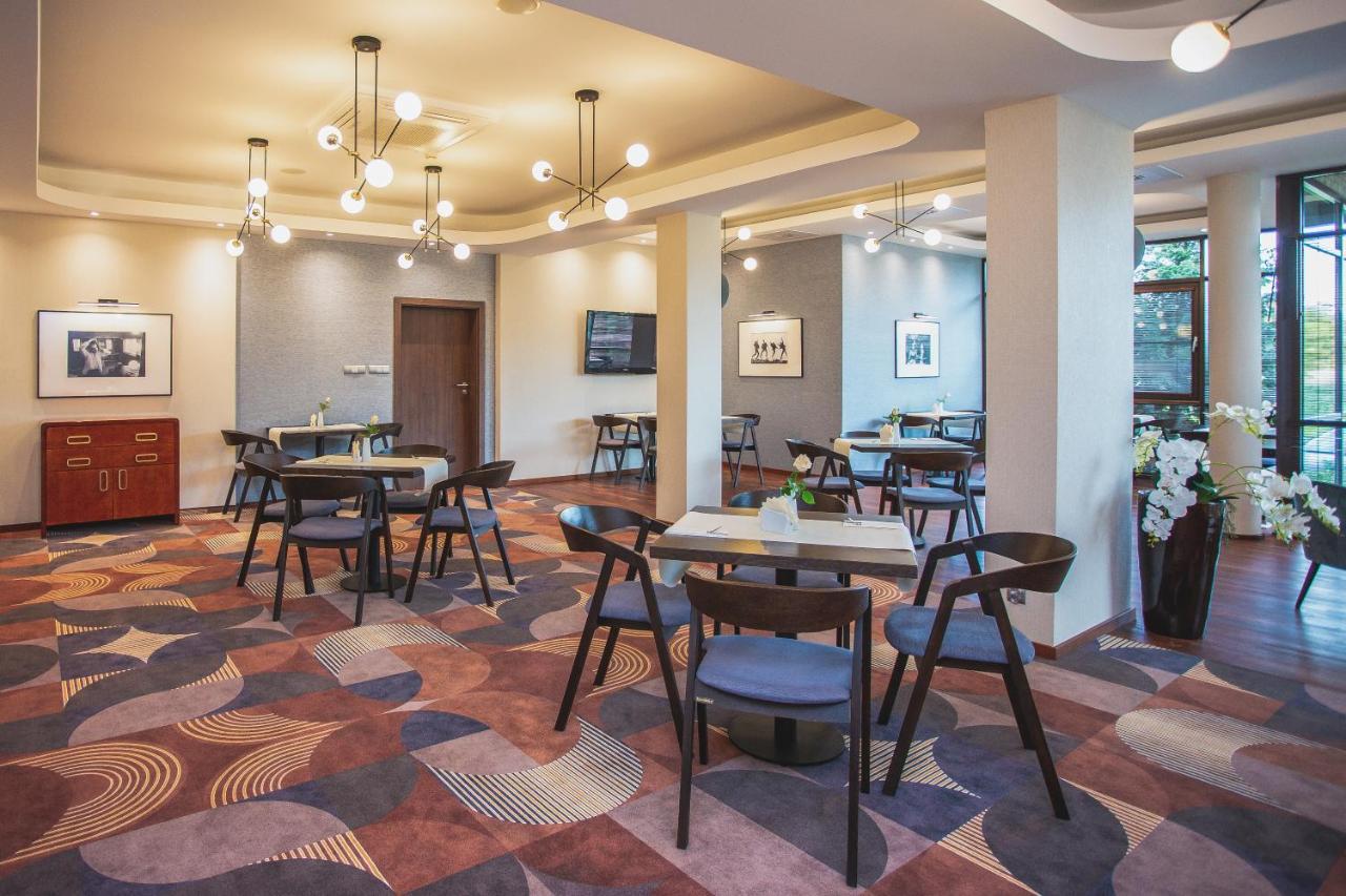 Hotel Styl 70 Pszczyna Luaran gambar